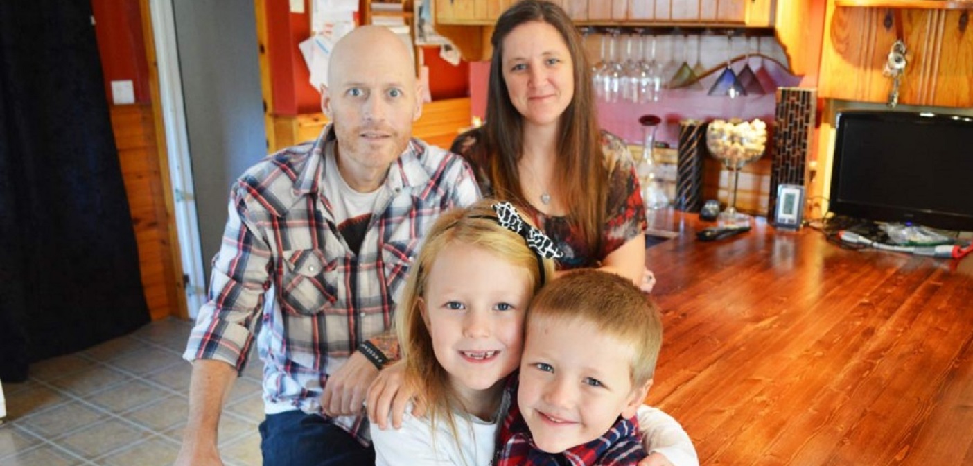 Dave and Karrie MacDonald with their kids Piper and Lochlin