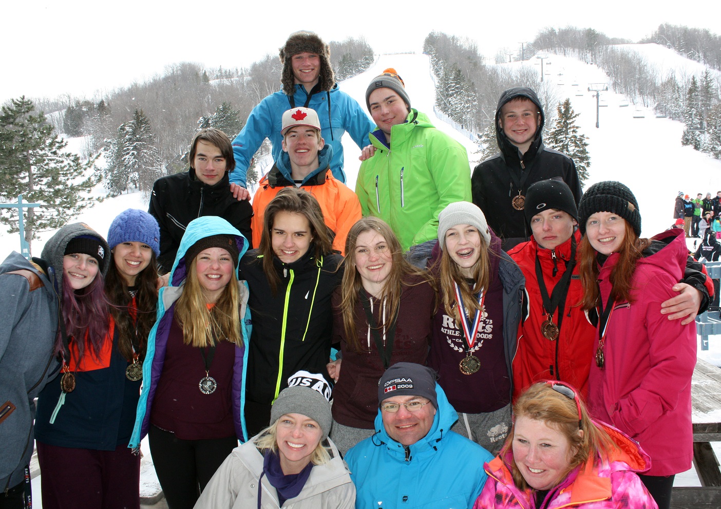 2016 HHS Alpine Racing Team (at top) Jakob Heinz; (back row from left) Norman MacKay, Ethan Murdy, Gage Magee, Chris Miller; (middle row) Aubrey Creasor, Sheerise Dubé, Sydney Stevens, Addie Howell, Emily Jason, Zoe Kruusmagi, Matt Stevens, Madi Farnsworth; (front row) Tara Schmidtke, Nico Byl (Head Coach), Kim Sasson (Volunteer Community Coach)