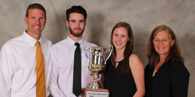 HHS celebrates student athletes at annual awards banquet