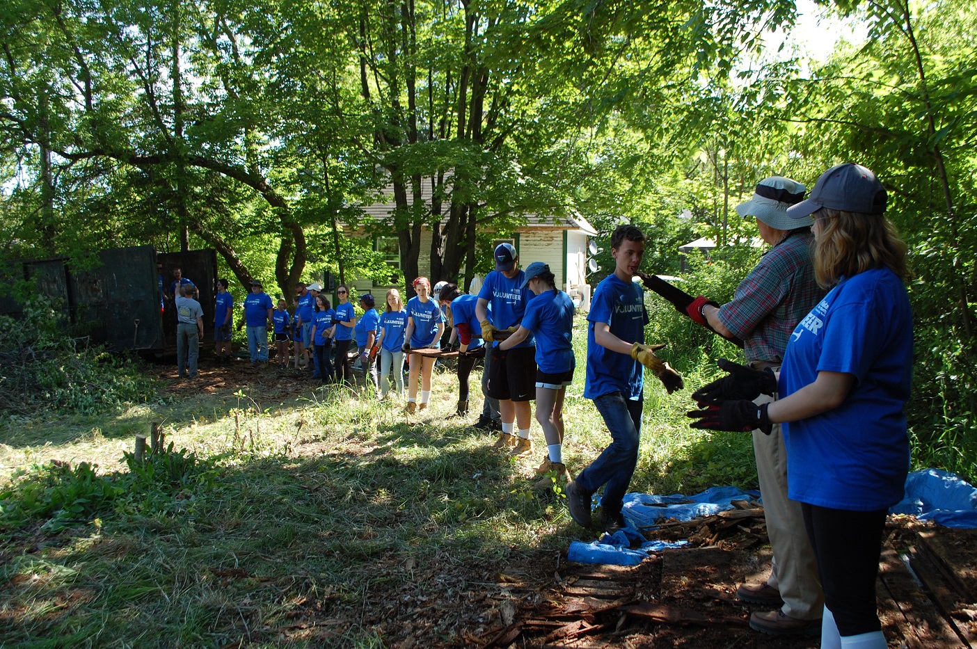 A youth group travelled all the way from Ohio to help with the build this week