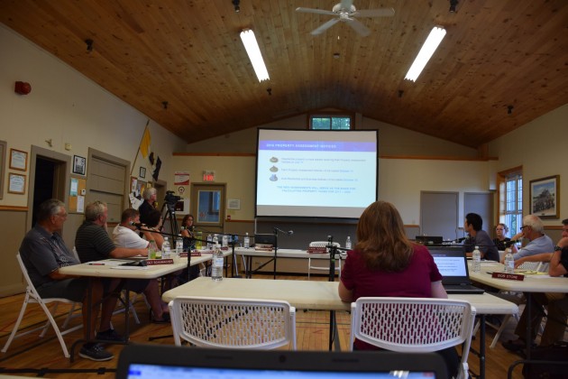 A simulcast of the Hip concert, congested waterfront and funny signs discussed at Council meeting