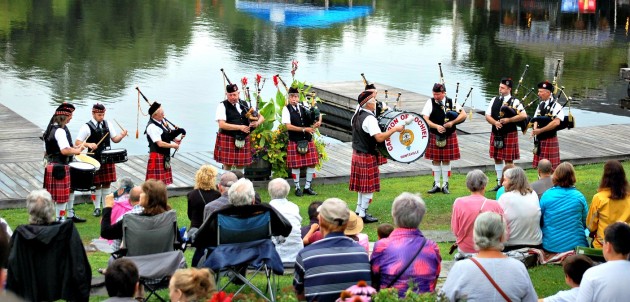 Cameron of Lochiel Pipes and Drums: a visual