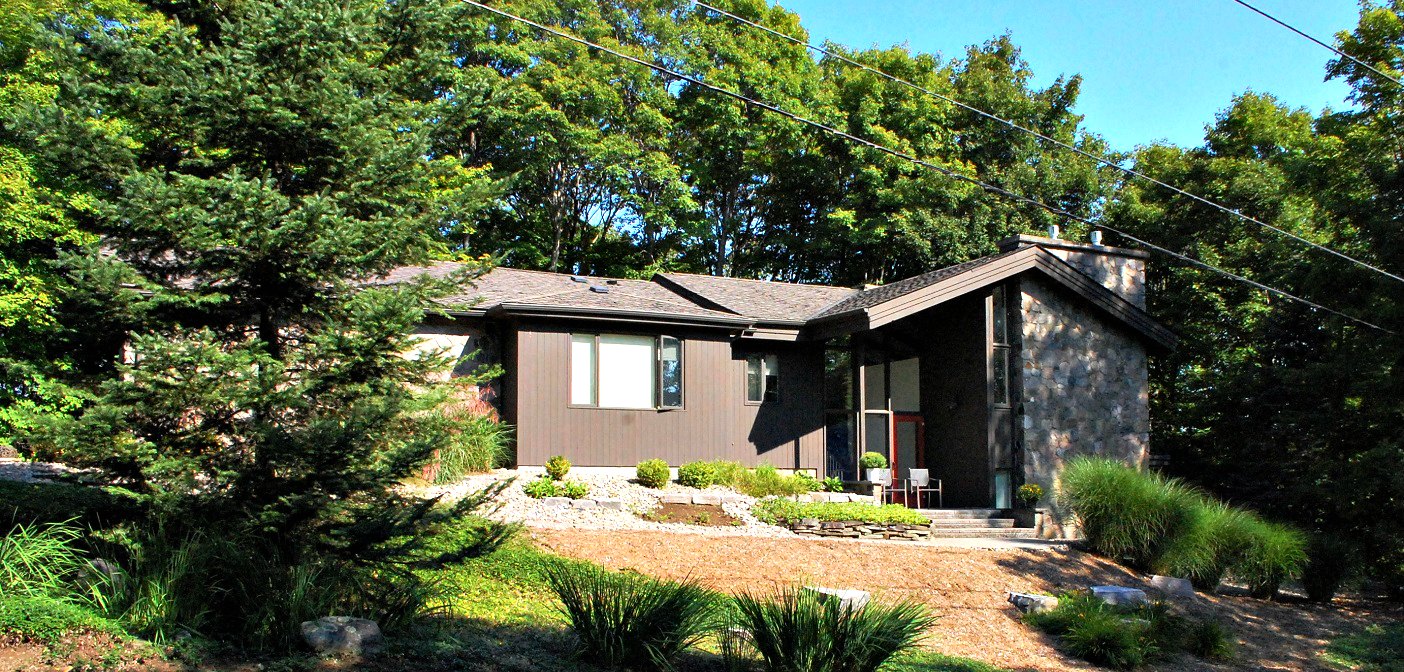 This beautiful mid-century modern home is one of seven you’ll see on this year’s Huntsville Hospital Auxiliary Autumn House Tour