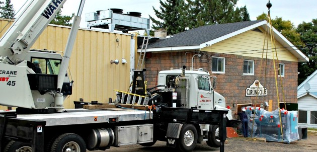 New ice plant arrives at Huntsville Curling Club