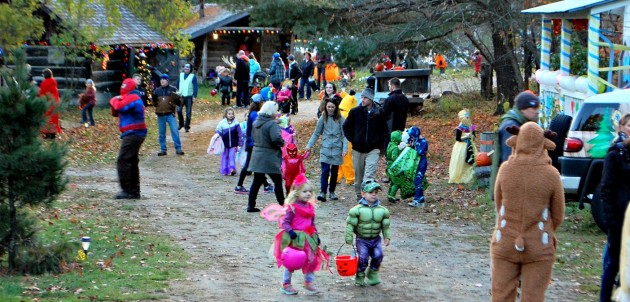 Great Pumpkin Trail too much temptation for tiny trick-or-treaters