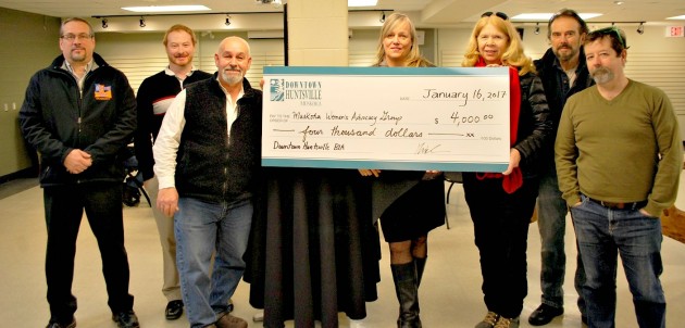 Chrysalis receives $4,000 cheque from Muskoka 2/4 Craft Beer Festival
