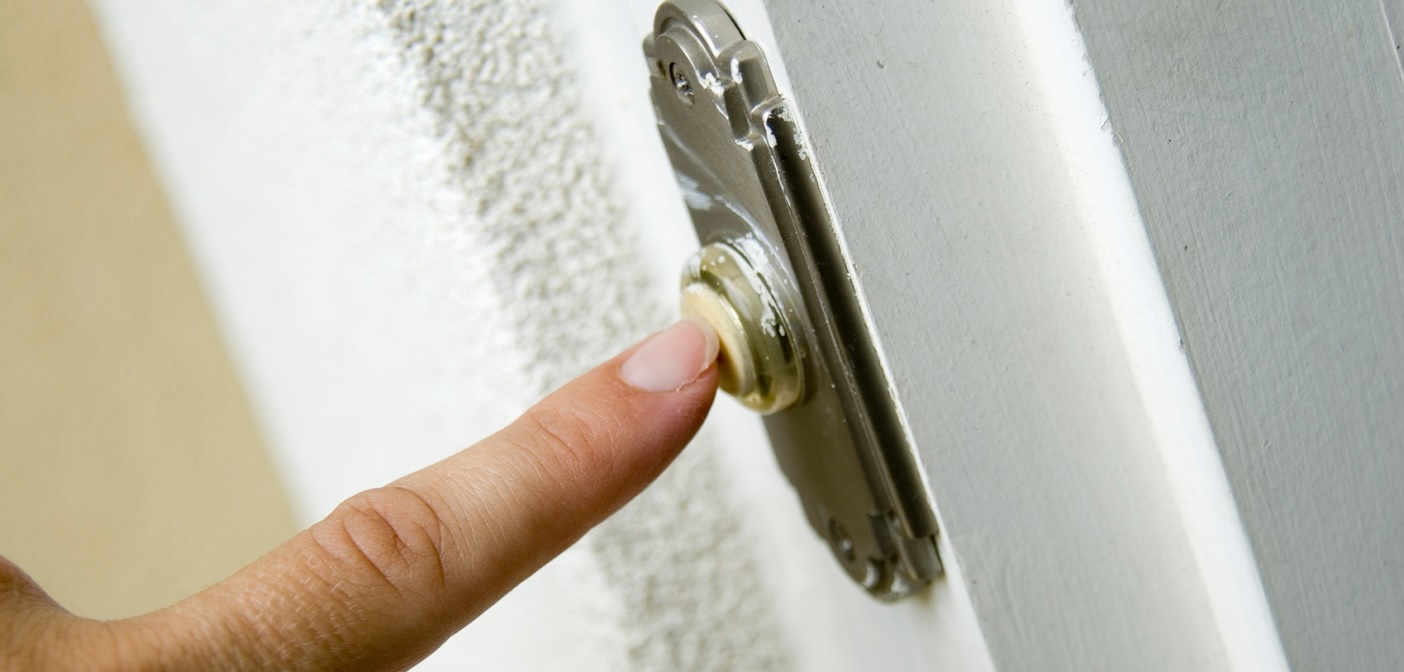 Ringing doorbell