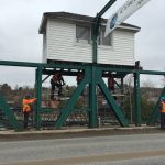 First, the old cabin was unattached from the bridge (Photo: Liz Rice)