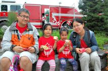The Lee family enjoys the Canada 150 cupcakes