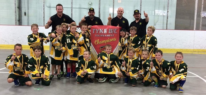 Preston Heating Huntsville Tykes Hawks (back from left) Assistant Coach Jon Quinlan, Assistant Coach Craig Frasier, Trainer Ryan Woollings, Head Coach Kory Shirtliff; (middle from left) Carter Quinlan, Jake Earl, Nick Lagendyk, Brady Higgs, Avery Shirtliff, Dylan Bennett, Carson Frasier, Warren Neal; (front from left) Logan Sheppard, James Pritchard, Zach Woollings, Braedan Woollings, Jaxon Urbanski, Max Fleming, Taylor Carnduff, and Quinten Cool (supplied photo) 