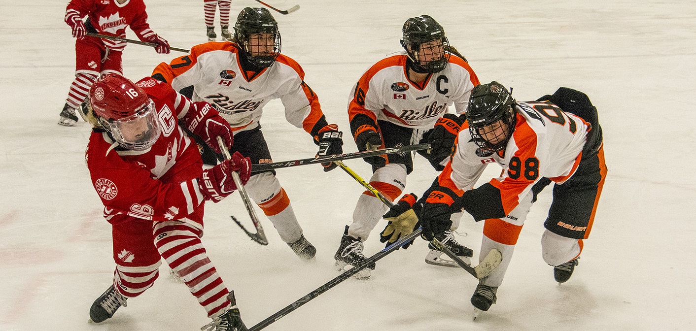 Summer-Rae Dobson (second from right) in a JWHL game with her Ridley College teammates (Photo: Ridley College)