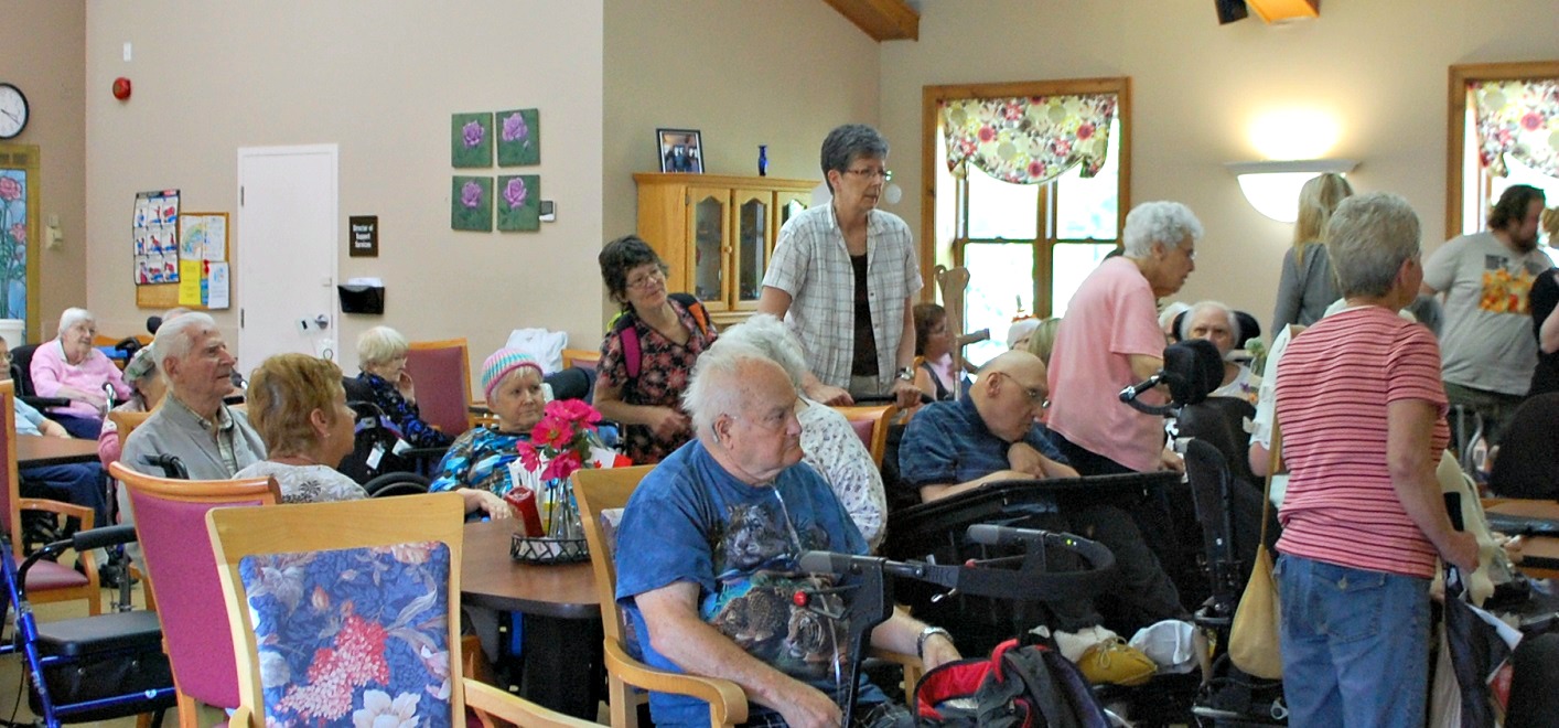 Fairvern residents await the 35th anniversary cake