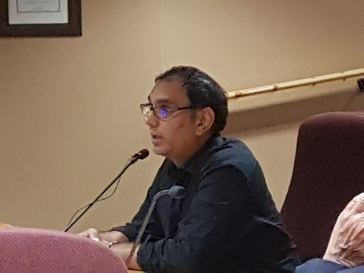 Saleem Hall of YMCA of Simcoe Muskoka talks to council about a new youth employment program