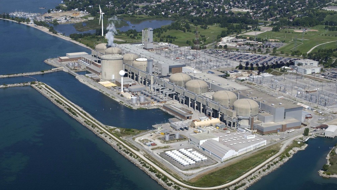 Aerial view of the Pickering nuclear plant (Photo: Dick Loek/CP)