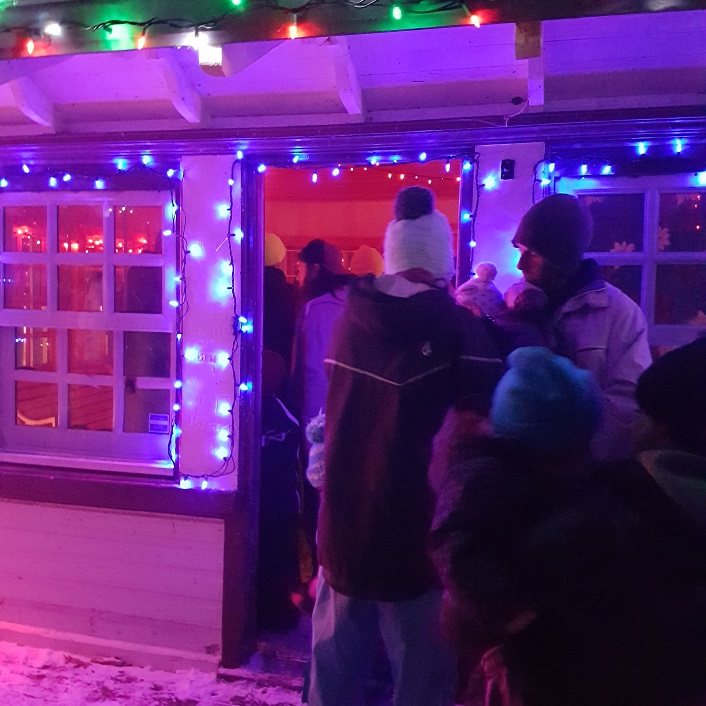 The Purser's Cabin is warm and welcoming on a cold winter's night