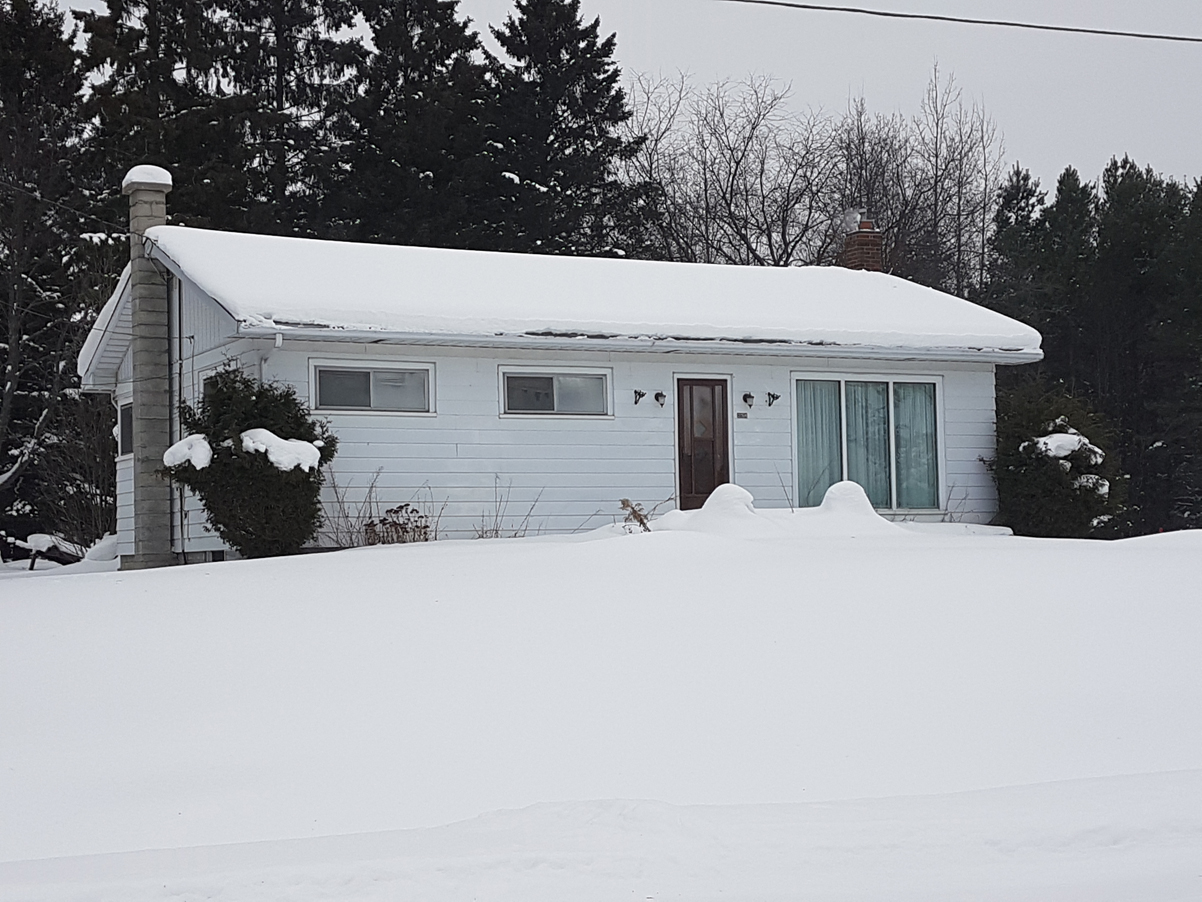 254 Marsh Road East