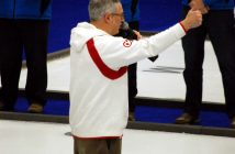 Parry Sound-Muskoka MP Tony Clement gives the volunteers a thumbs up (Photo: Dawn Huddlestone)