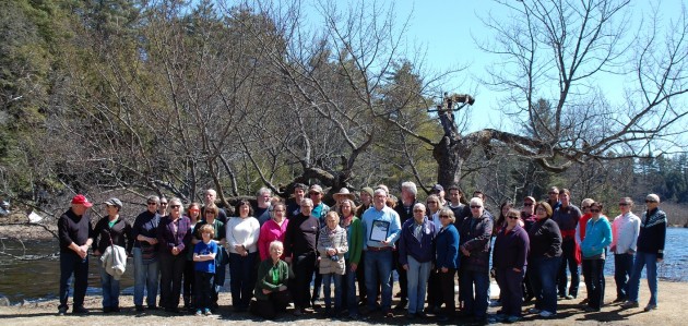 Community comes together as Port Sydney tree receives well-deserved provincial recognition