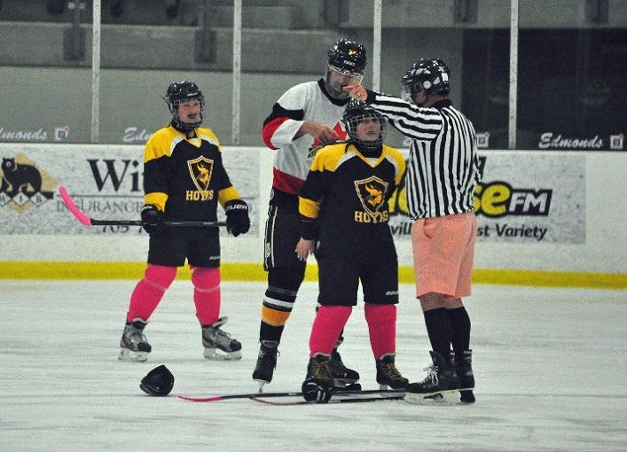 Hoya Kalei Huddlestone gets sent to the penalty box in cuffs
