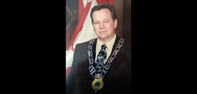 Listen Up! Gord Adams is running for District Chair and promoting single-tier governance