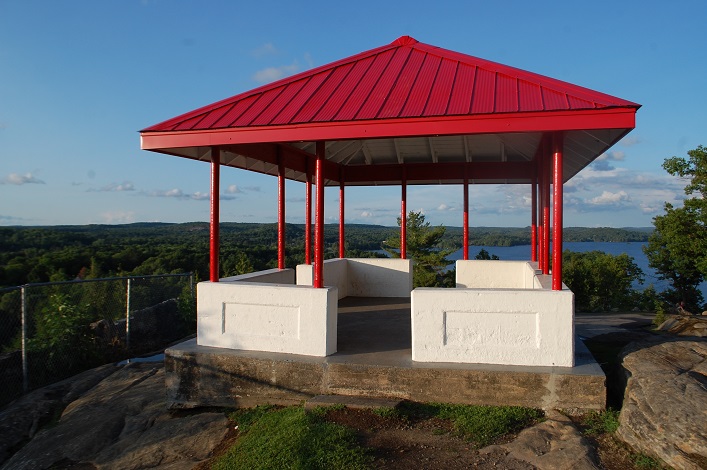 The Lions Lookout pavilion received a bright new paint job