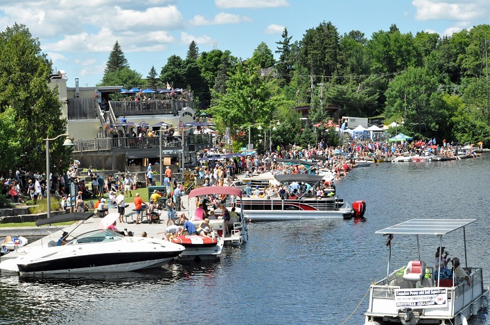 The bathtub derby always draws a huge crowd to the Town Docks (Photo: Cheyenne Wood)