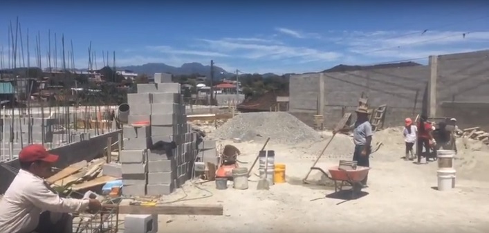 Hospital in Nebaj Guatemala under construction in March 2018 (Screenshot from a video by alexistaylormusic / YouTube)