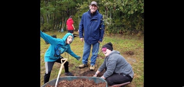 Pine Glen’s outdoor learning centre made greener by student tree planting with Forests Ontario