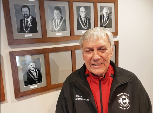 Councillor Det Schumacher gets a standing ovation at his last council meeting