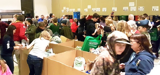 Project Porchlight food drive has what may be best year ever thanks to community effort
