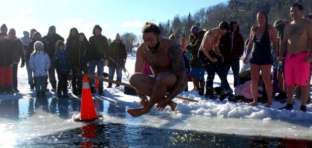 Huntsville welcomes 2019 with some sparkle, a skate, and a splash
