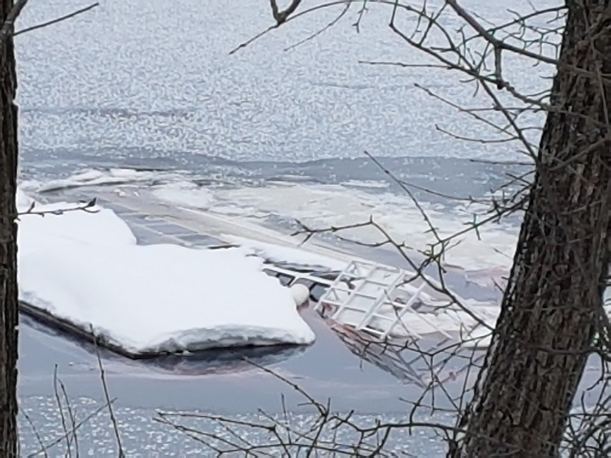 Tom Thomson tour boat sinks off docks by Canada Summit Centre
