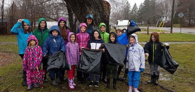 Montessori students encourage community not to litter following Earth Week clean-up