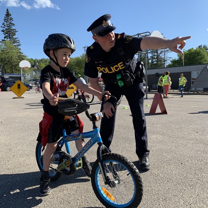 OPP officer Josh Fleming gave young riders some tips (Photo courtesy of The SportLab)