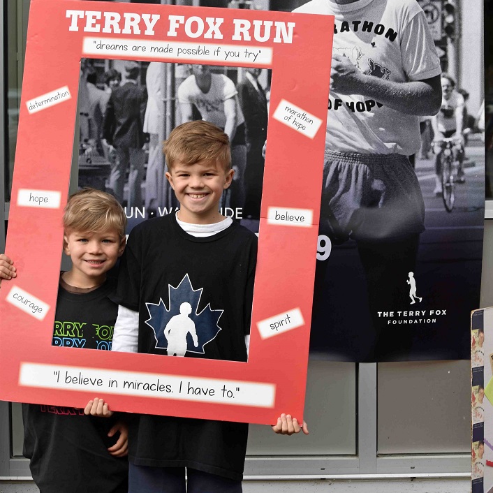 Atticus (3rd year participating) and Wolfgang (2nd year participating) Kuehnen ran for Terry, their favourite Canadian