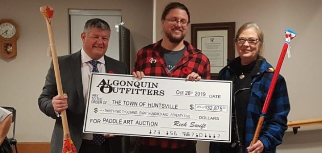 Town’s public art reserve fund one of the beneficiaries of AO charity paddle art auction proceeds