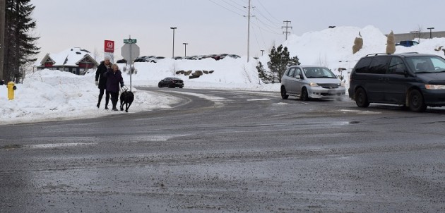 Resident with limited vision hopes Town will prioritize pedestrian safety at busy Centre St. intersection