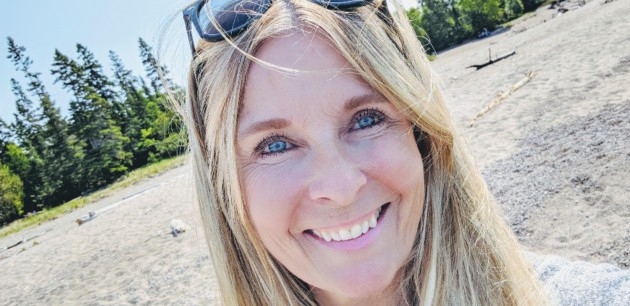 Art therapist Kelly Gauthier combines photography and art to benefit all ages