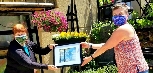 Giving and giving again: local artist Janine Marson and Enliven Muskoka benefit from the kindness of friends