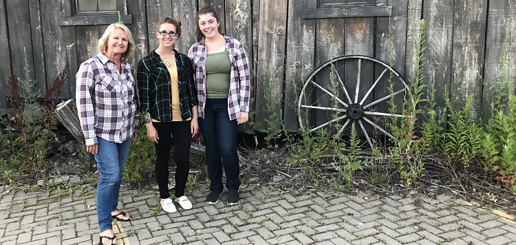 Zig Zag staff are ready to help you escape: (from left) Leslie Hutcheson, Kaiyla Hoffman, and Kylee Comer. (supplied)