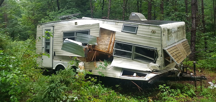 This trailer was abandoned on Crown land near Circular Lake in Lake of Bays (Photo: MNRF)