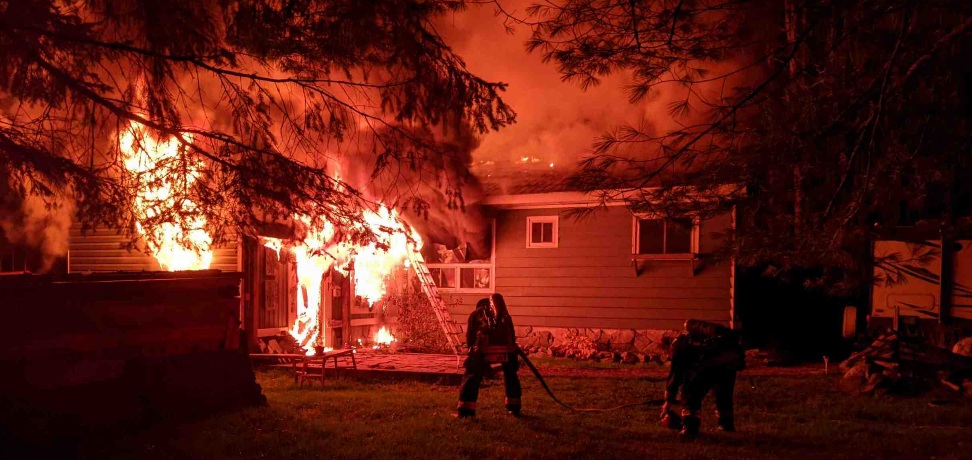 Port Sydney fire Oct 11, 2020 (Huntsville Lake of Bays Fire Department)