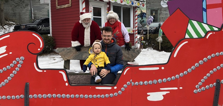 Santa and Mrs. Claus with Frankie (left) and Doug Allan (Sydney Allan)