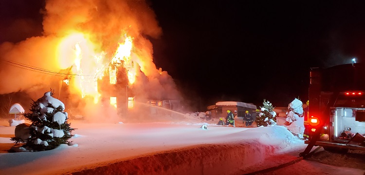 Domtar-Road-fire-Feb-16 (Huntsville Lake of Bays Fire Department)