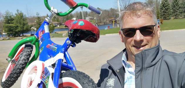 Local couple bought kids’ bikes to give to families in need