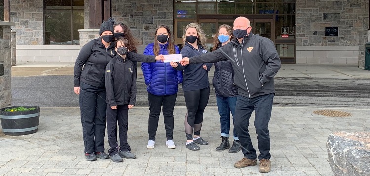 Skating-club-cheque-presentation.jpg