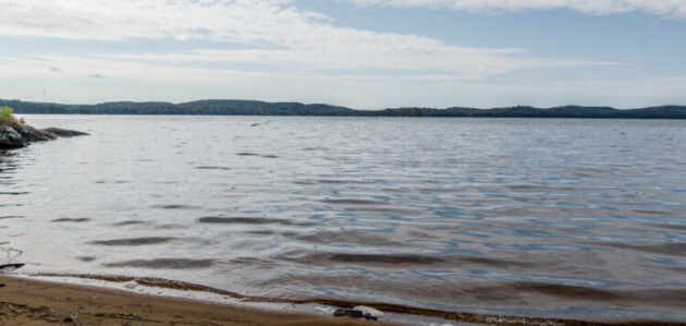 Buoyant lifesaving devices to be installed at two popular beaches