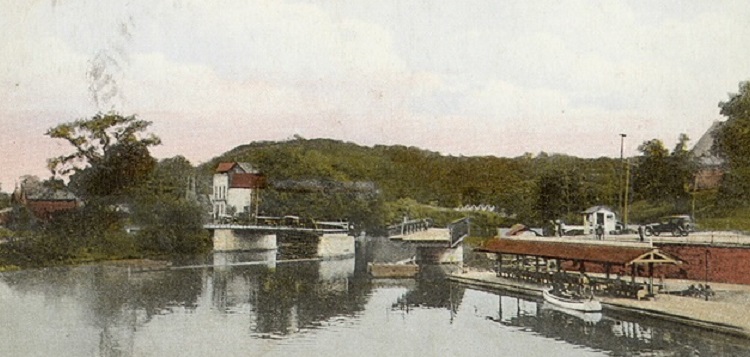 Wayback-Wednesday-2021-36b-1910-swing-bridge.jpg