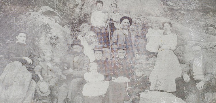 Baysville-picnic-1898-cropped.jpg