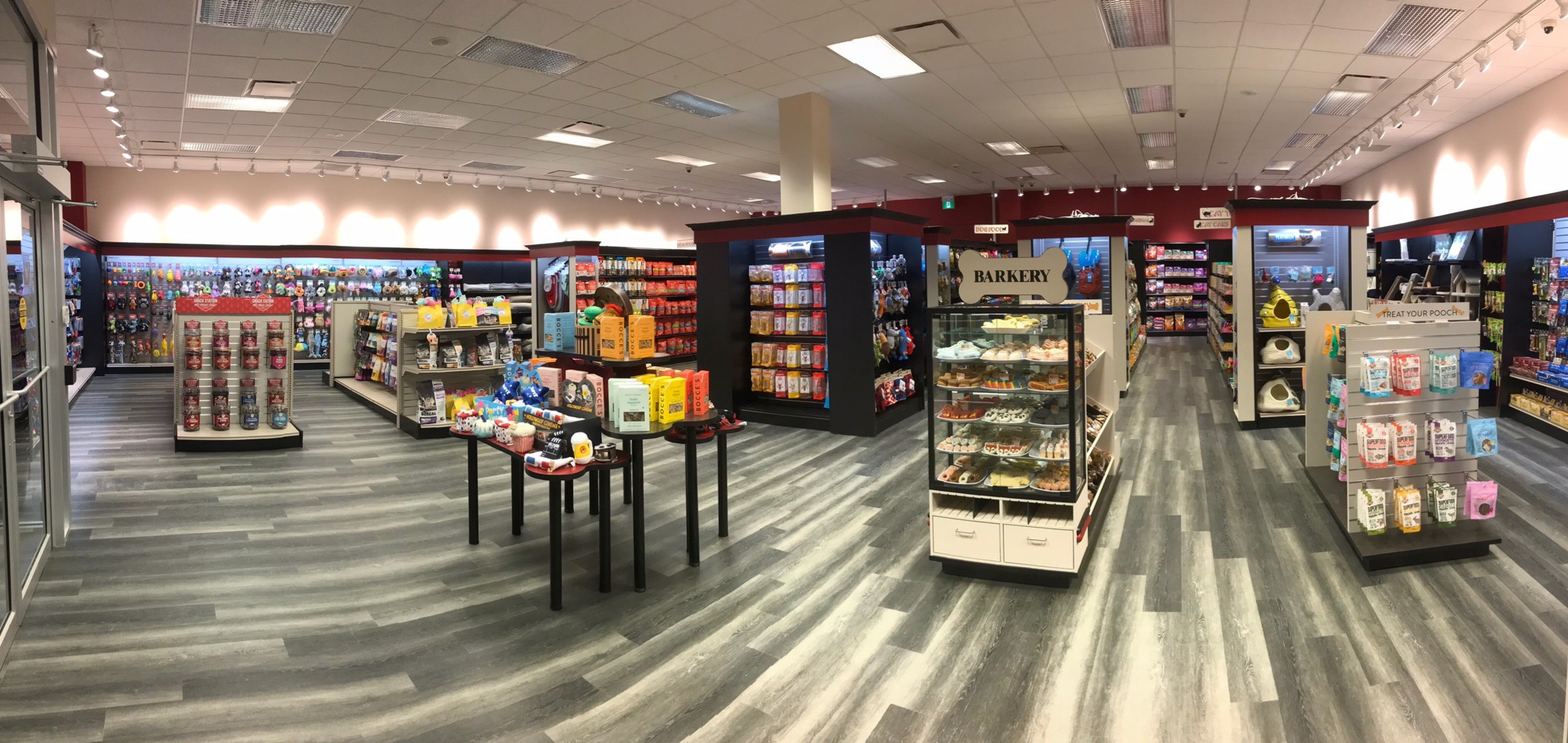 There's a new dog in town! Global Pet Foods Huntsville is now open
